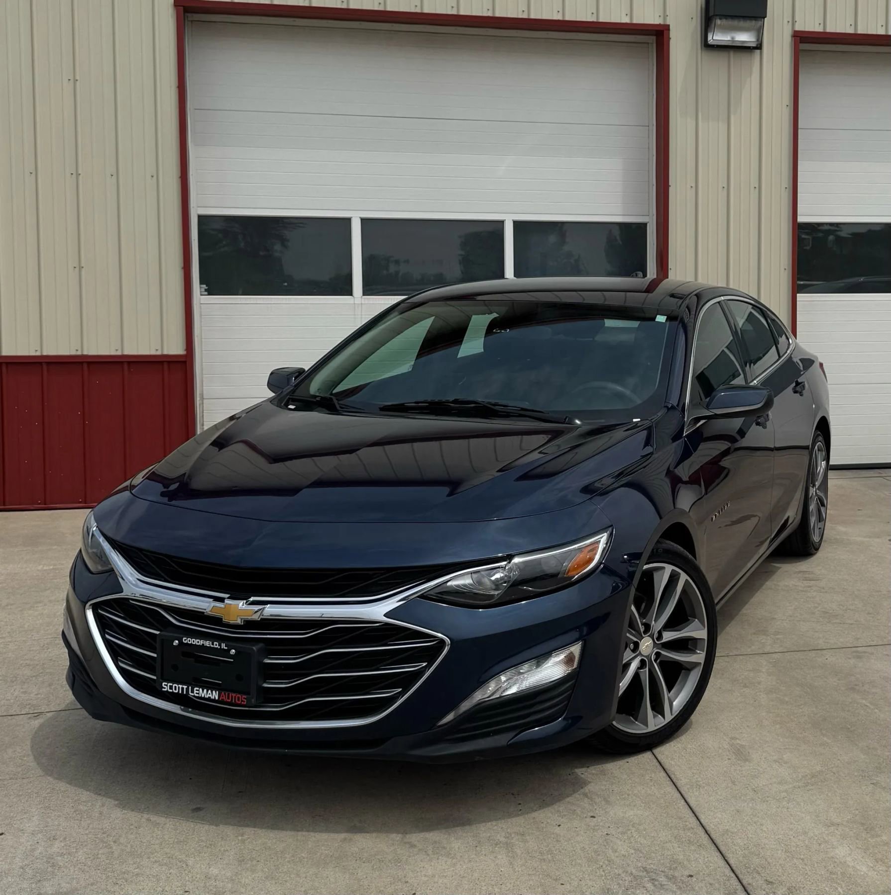 Used 2022 Chevrolet Malibu LT image 3