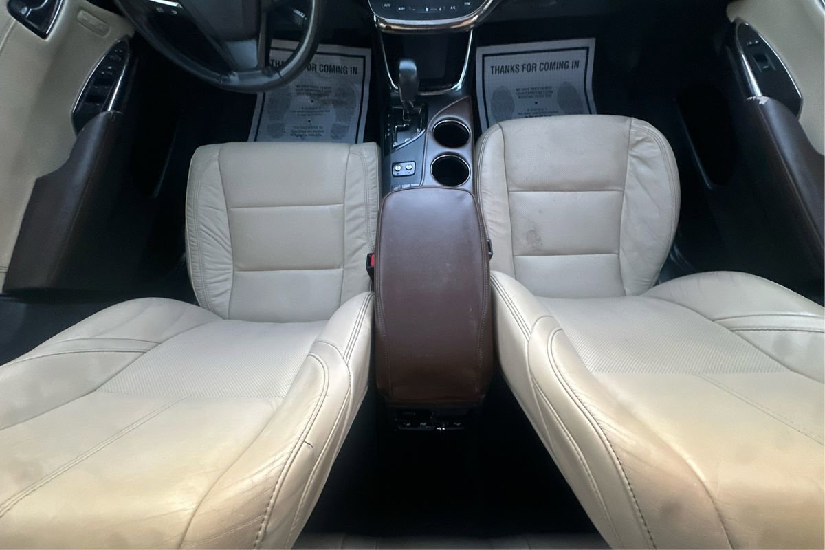 Used 2015 Toyota Avalon Limited image 15