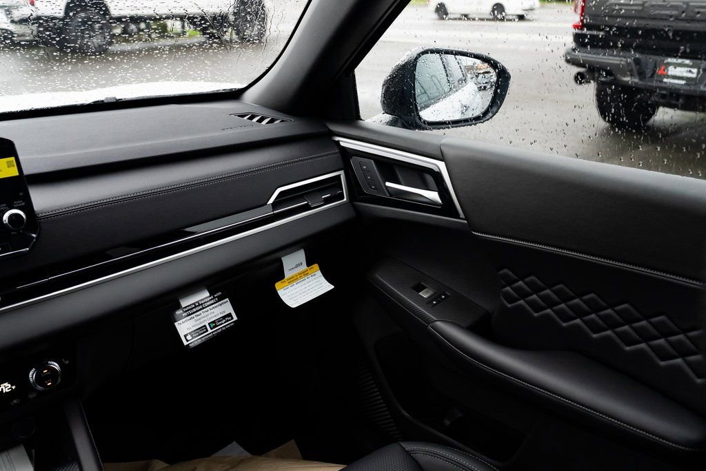 New 2025 Mitsubishi Outlander SEL Black Edition AWD/4WD image 10