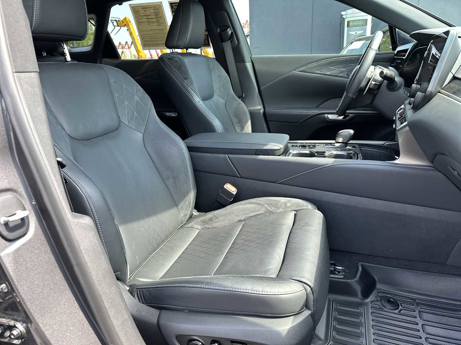 Used 2024 Lexus RX 350 FWD w/ Convenience Package image 26