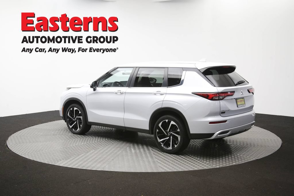 Used 2024 Mitsubishi Outlander SE AWD/4WD image 64