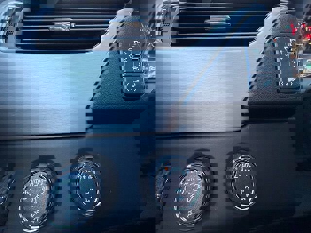 Used 2020 GMC Yukon XL SLT image 30