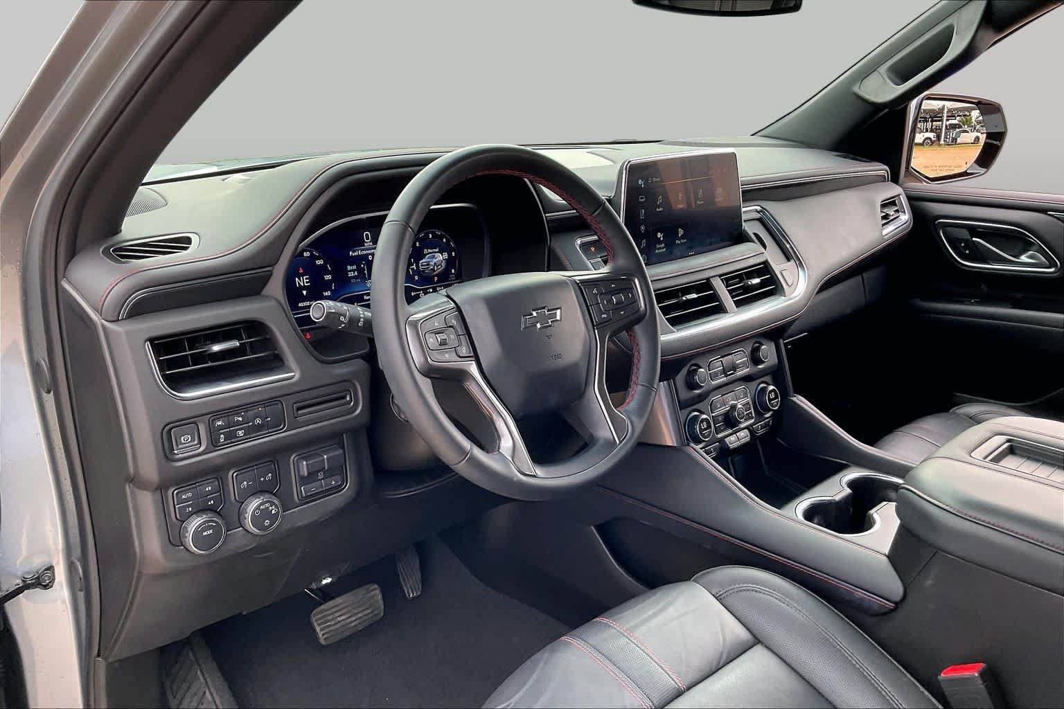 Used 2024 Chevrolet Tahoe RST w/ Luxury Package AWD/4WD image 15