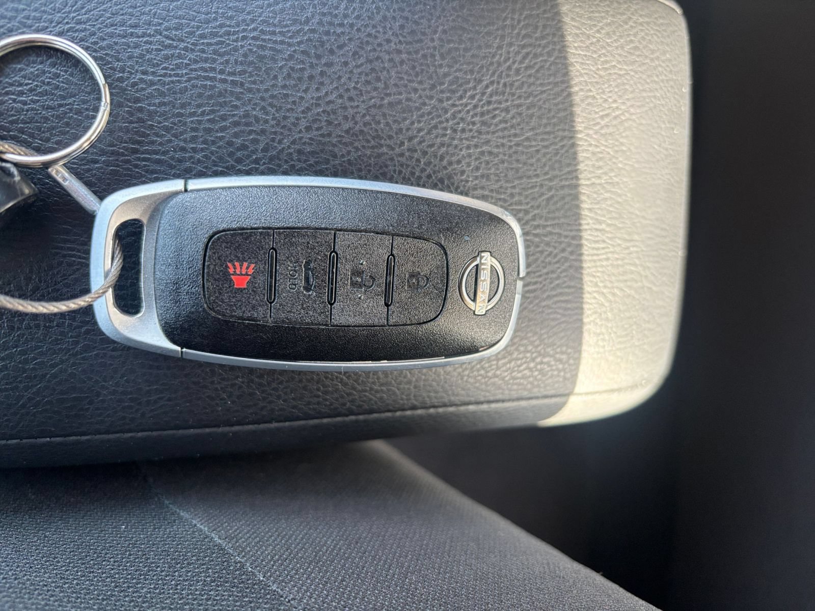 Used 2025 Nissan Versa SV FWD image 21