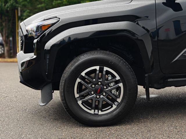 Used 2024 Toyota Tacoma TRD Sport w/ TRD Sport Upgrade Package AWD/4WD image 9