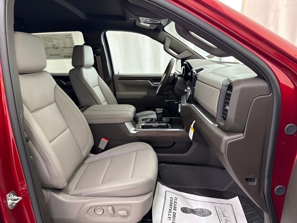 New 2026 GMC Sierra 1500 SLT image 9