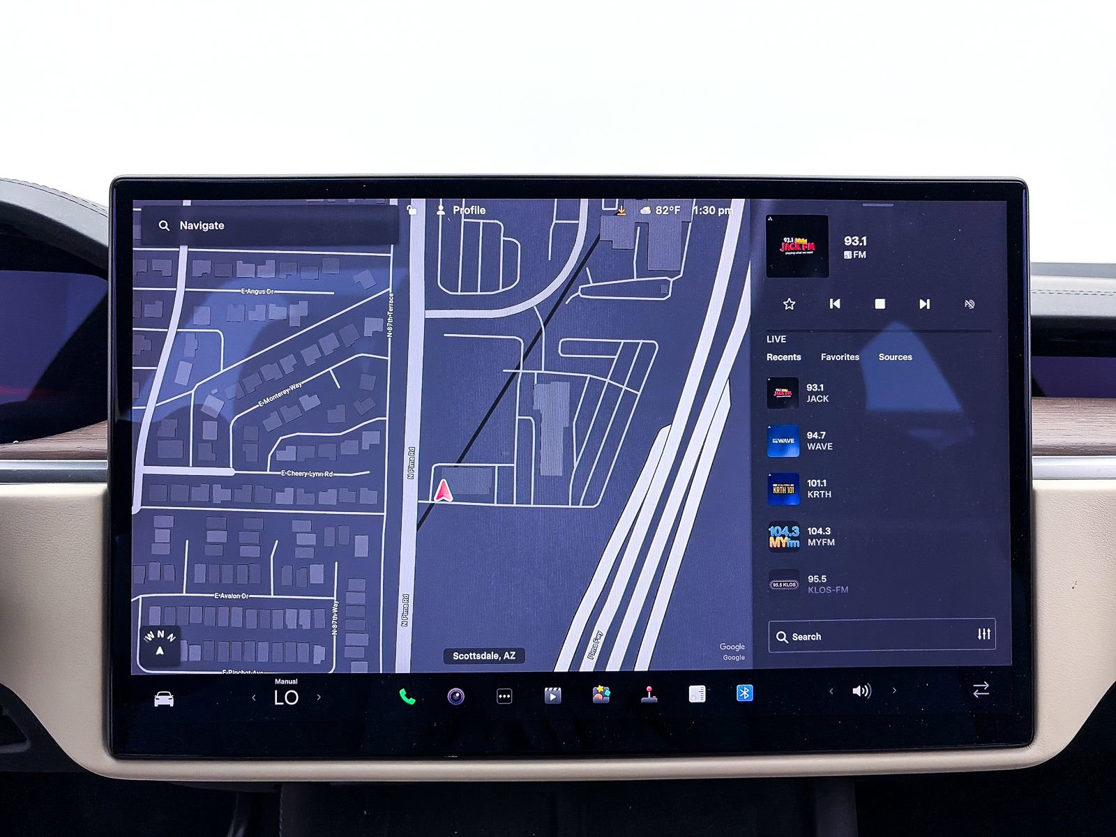 Used 2023 Tesla Model X image 4