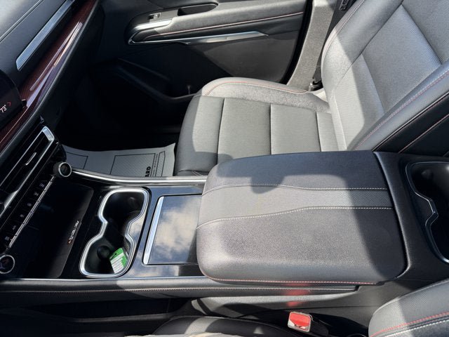 Used 2024 Chevrolet Traverse Z71 w/ LPO, Floor Liner Package AWD/4WD image 13
