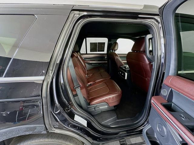 Used 2024 Ford Expedition Limited RWD image 30