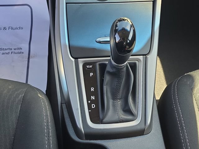Used 2015 Hyundai Elantra SE w/ Option Group 03 FWD image 25