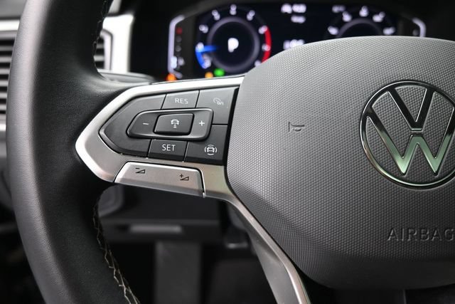 Used 2022 Volkswagen Atlas Cross Sport SE w/ Panoramic Sunroof Package FWD image 6