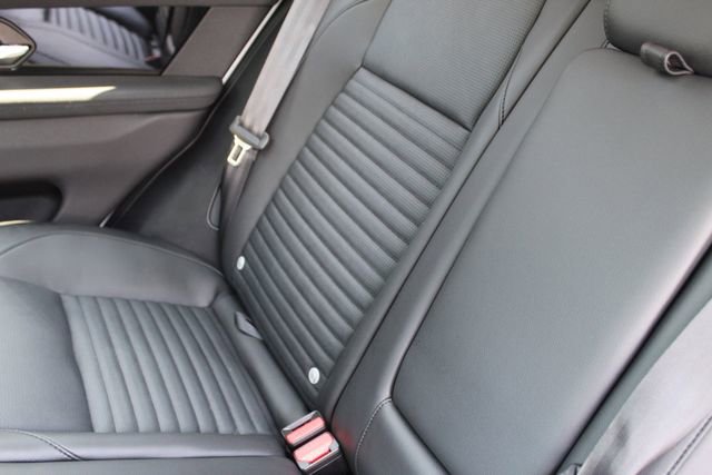 Used 2024 Land Rover Discovery Sport S image 24