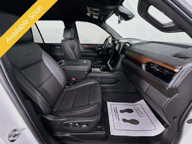 Used 2025 GMC Yukon Denali AWD/4WD image 31