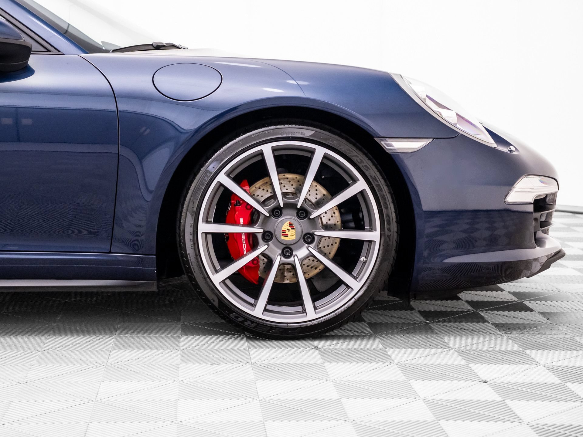 Used 2015 Porsche 911 Carrera 4S AWD/4WD image 36