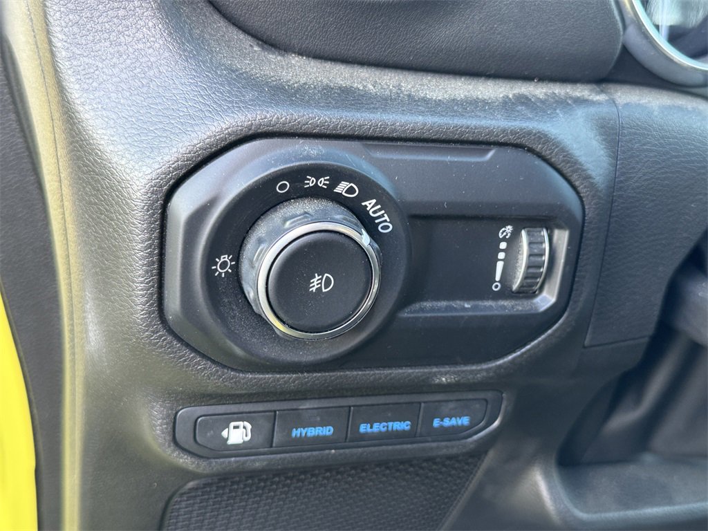 Certified 2023 Jeep Wrangler Unlimited Rubicon 4xe image 12