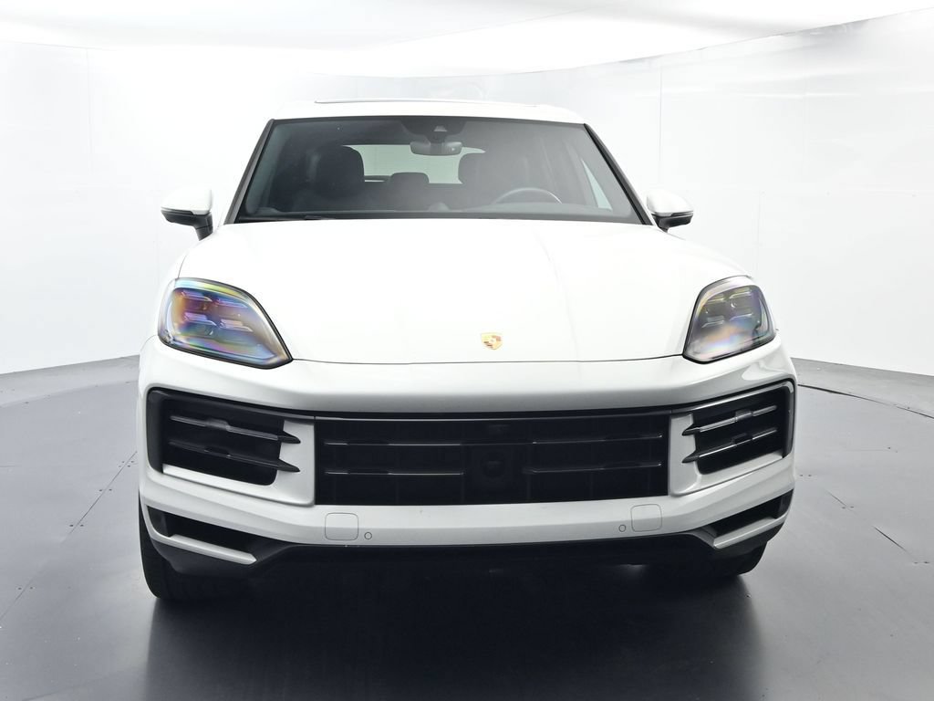 Certified 2025 Porsche Cayenne S AWD/4WD image 18