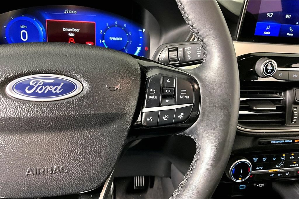 Used 2022 Ford Escape SEL w/ Technology Package AWD/4WD image 10