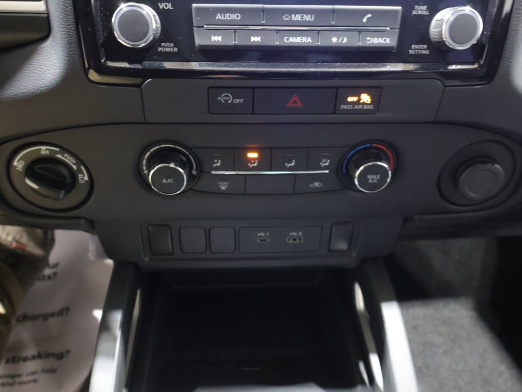 Used 2024 Nissan Frontier SV image 28