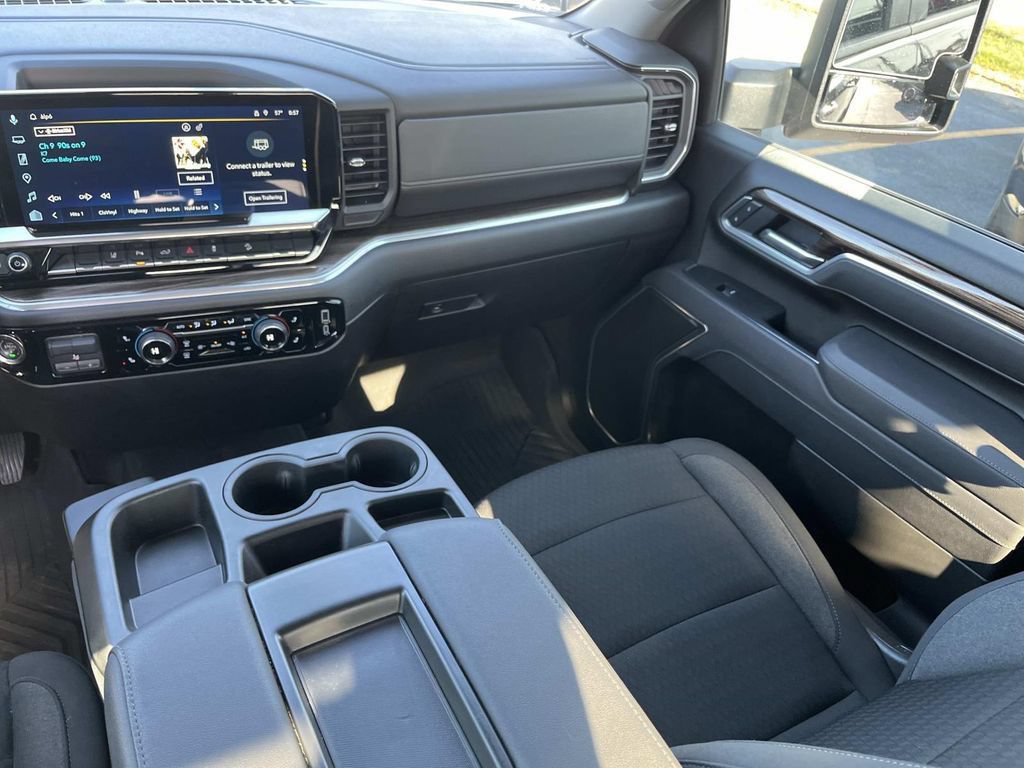 Used 2025 Chevrolet Silverado 2500 LT w/ All Star Edition AWD/4WD image 10