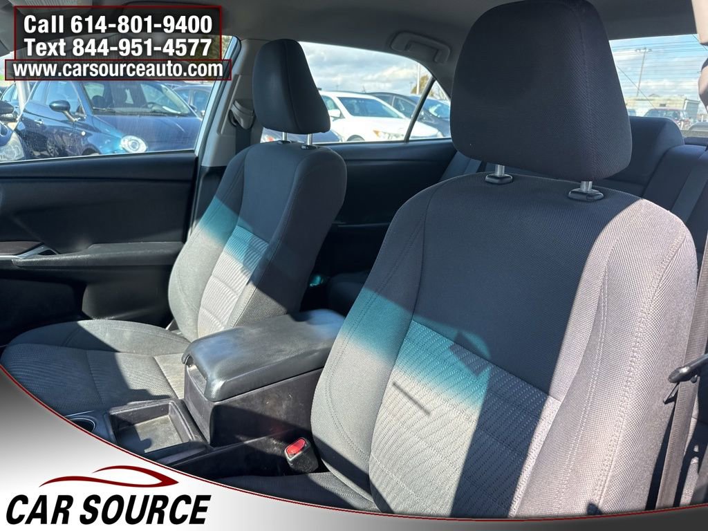 Used 2016 Toyota Camry LE image 13