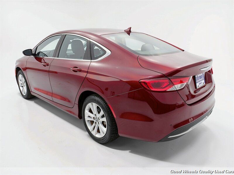 Used 2016 Chrysler 200 Limited w/ Anniversary Edition FWD image 7