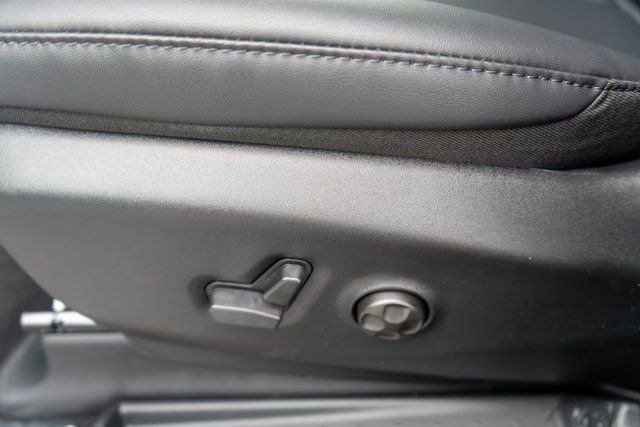 New 2026 Chrysler Pacifica Select image 13