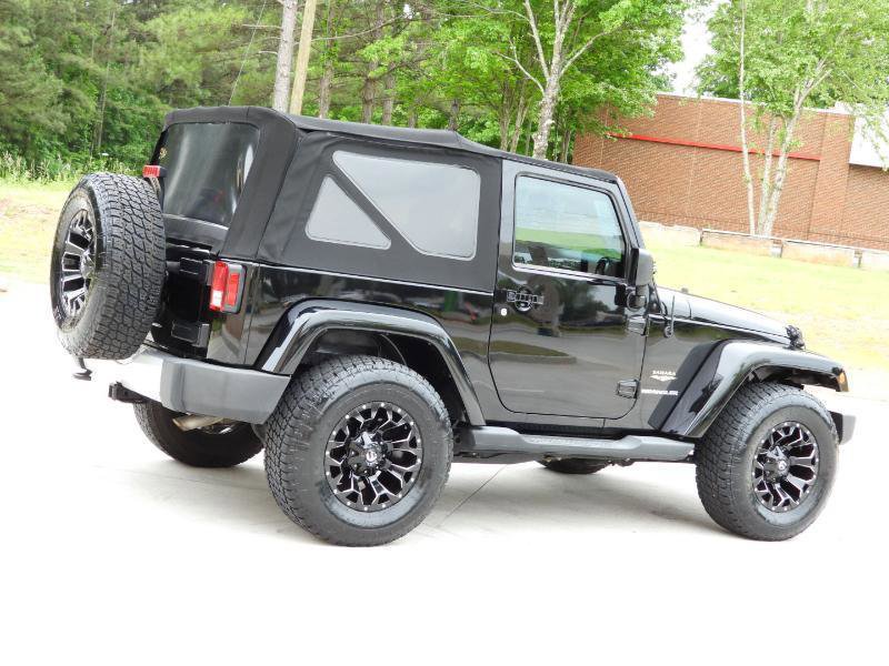 Used 2013 Jeep Wrangler Sahara w/ Connectivity Group AWD/4WD image 27