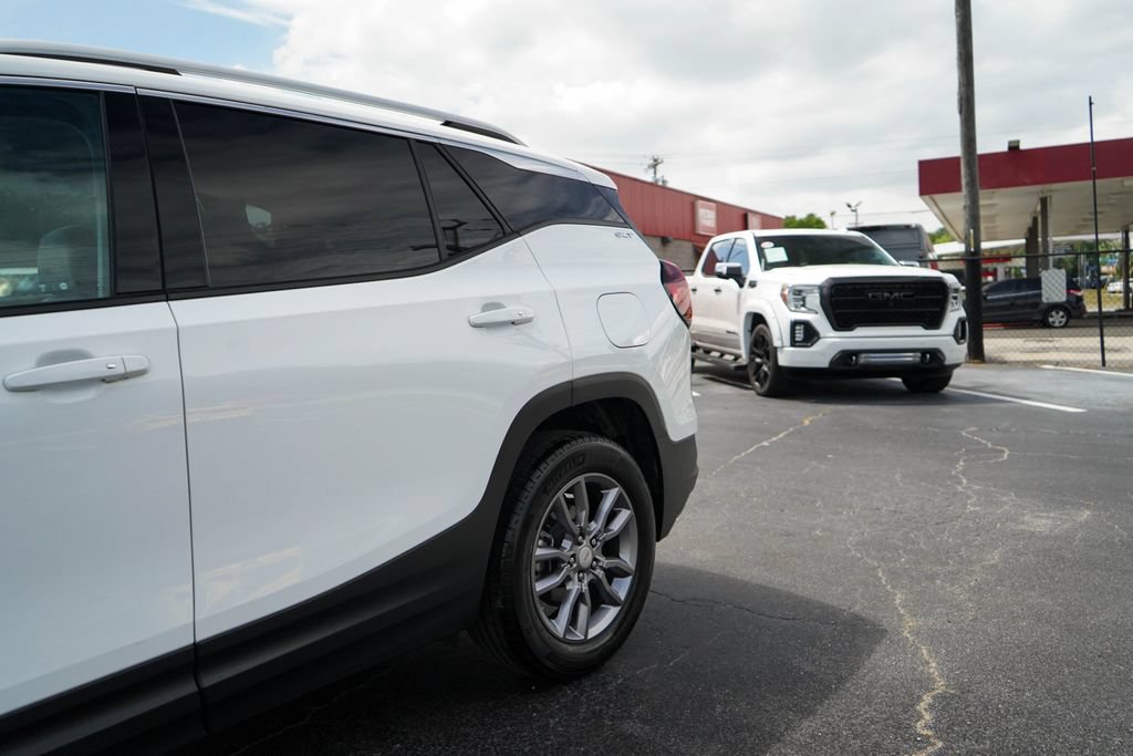 Used 2024 GMC Terrain SLT FWD image 20
