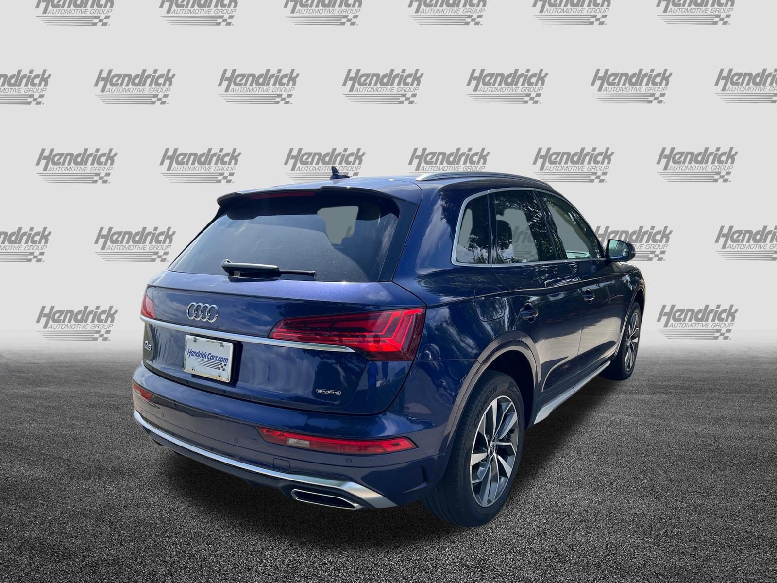 Used 2023 Audi Q5 2.0T Premium Plus w/ Premium Plus Package AWD/4WD image 11