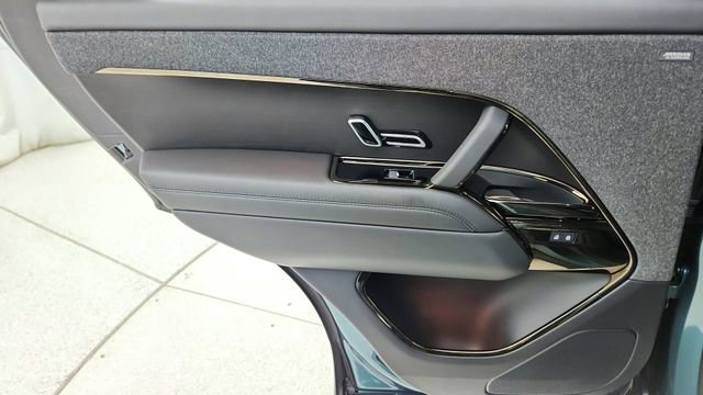 Used 2024 Land Rover Range Rover Sport Dynamic SE image 31