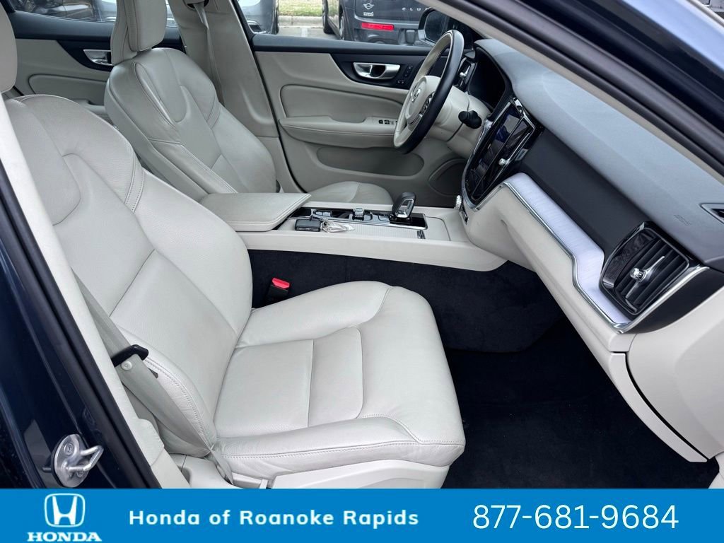 Used 2024 Volvo S60 B5 Core image 25