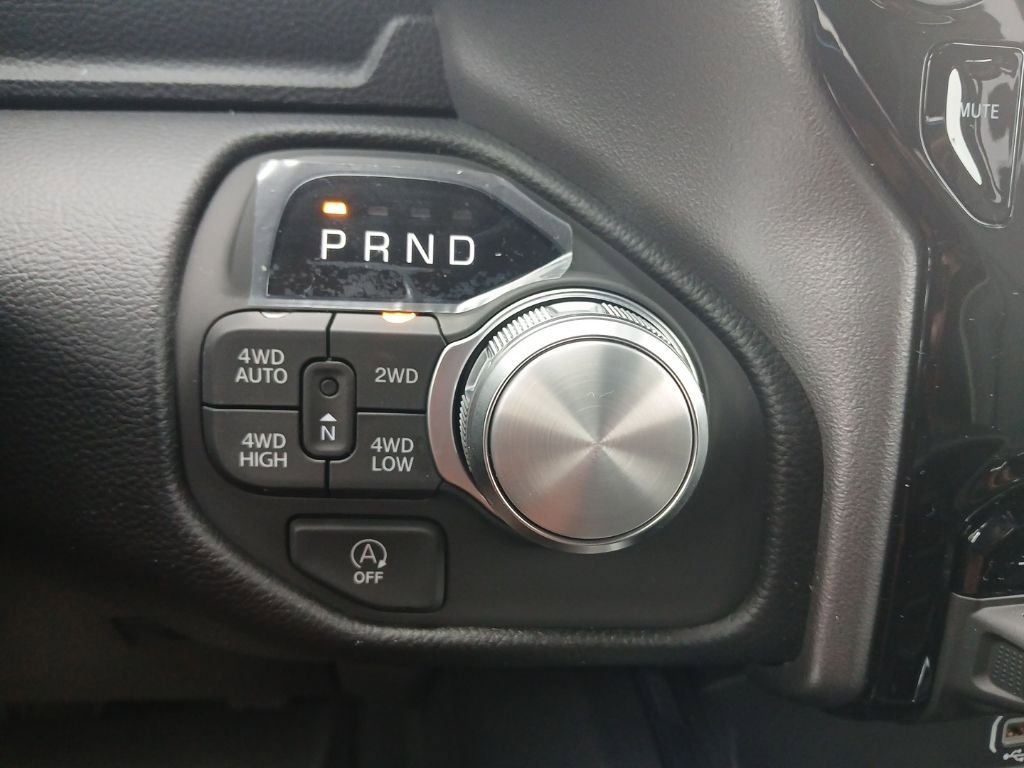 New 2026 RAM 1500 Laramie AWD/4WD image 22