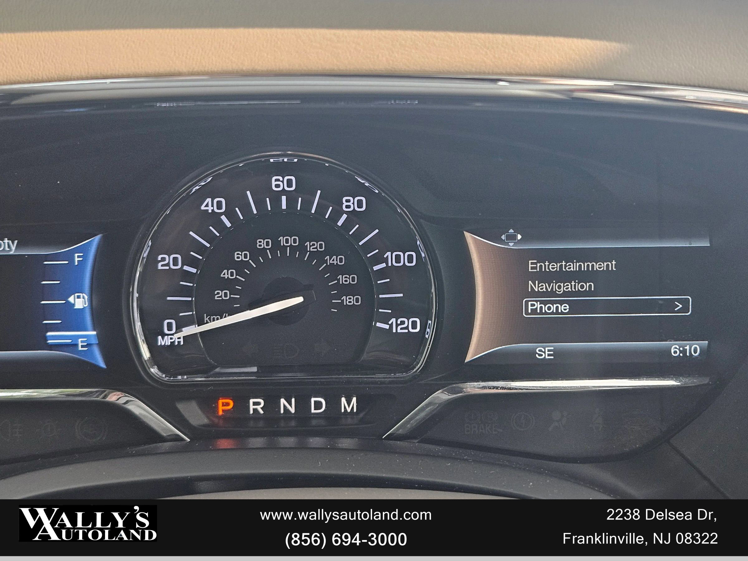 Used 2015 Lincoln Navigator 4WD image 10