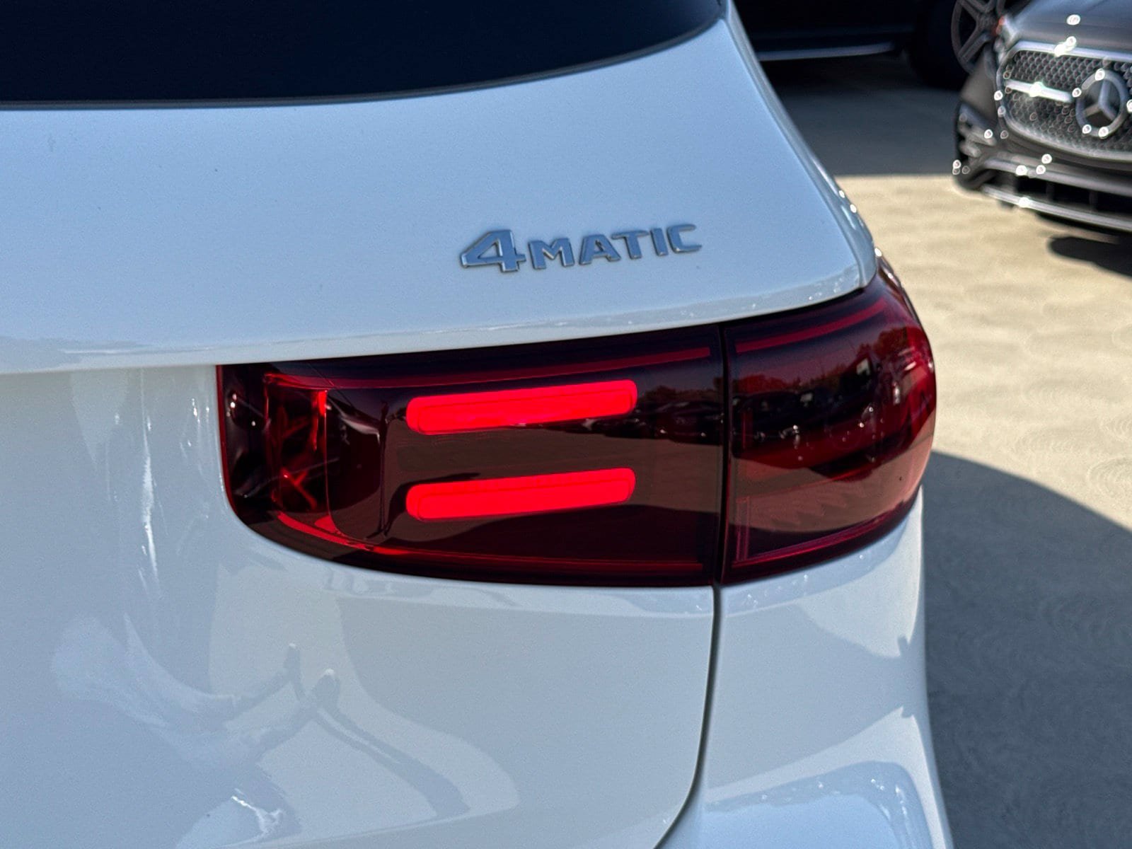 New 2026 Mercedes-Benz GLB 250 4MATIC image 11
