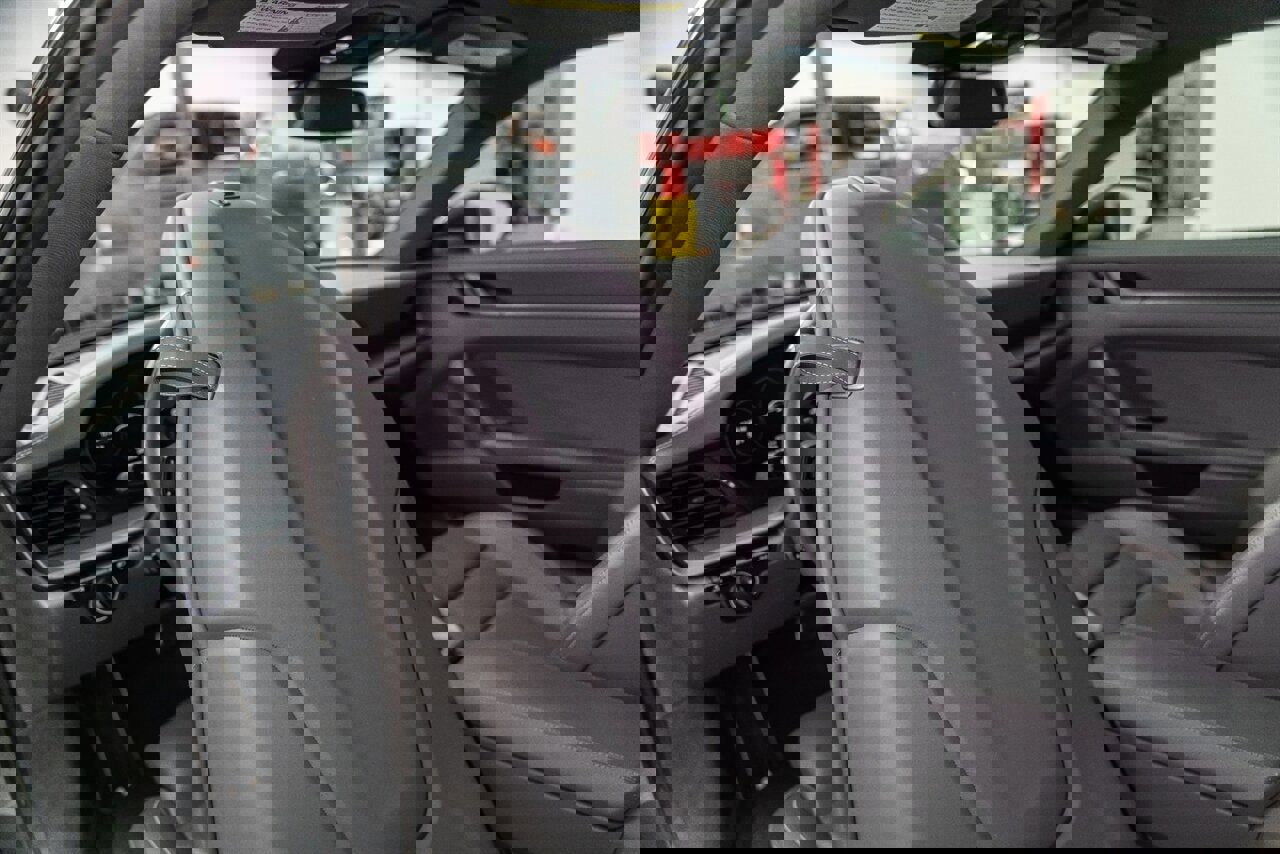 Used 2021 Porsche 911 Carrera 4S image 27