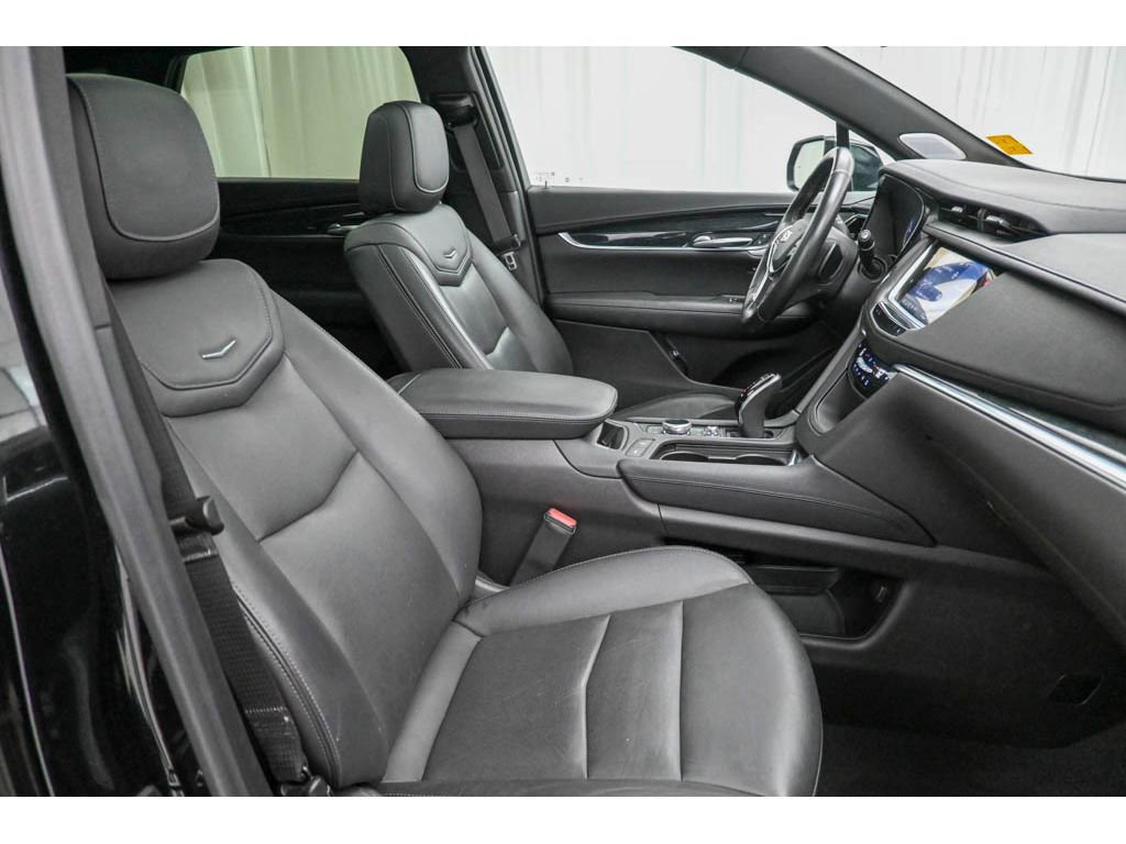 Certified 2022 Cadillac XT5 Premium Luxury image 16