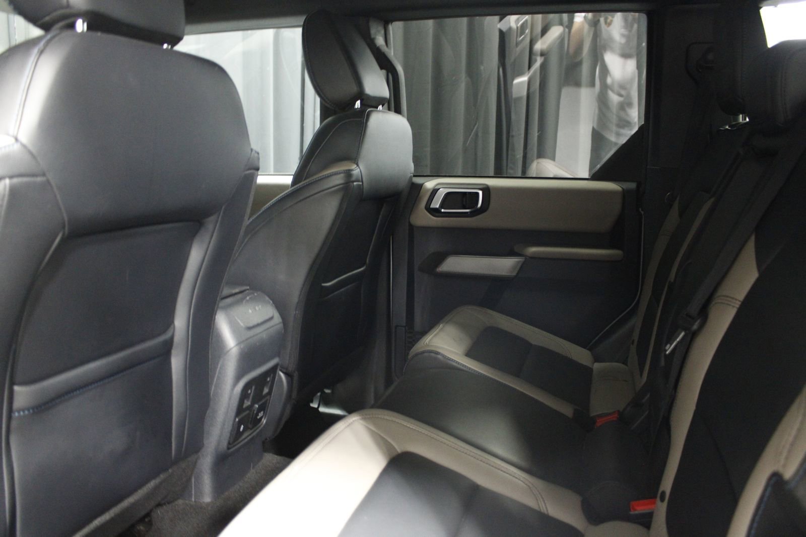 Used 2023 Ford Bronco Wildtrak image 41