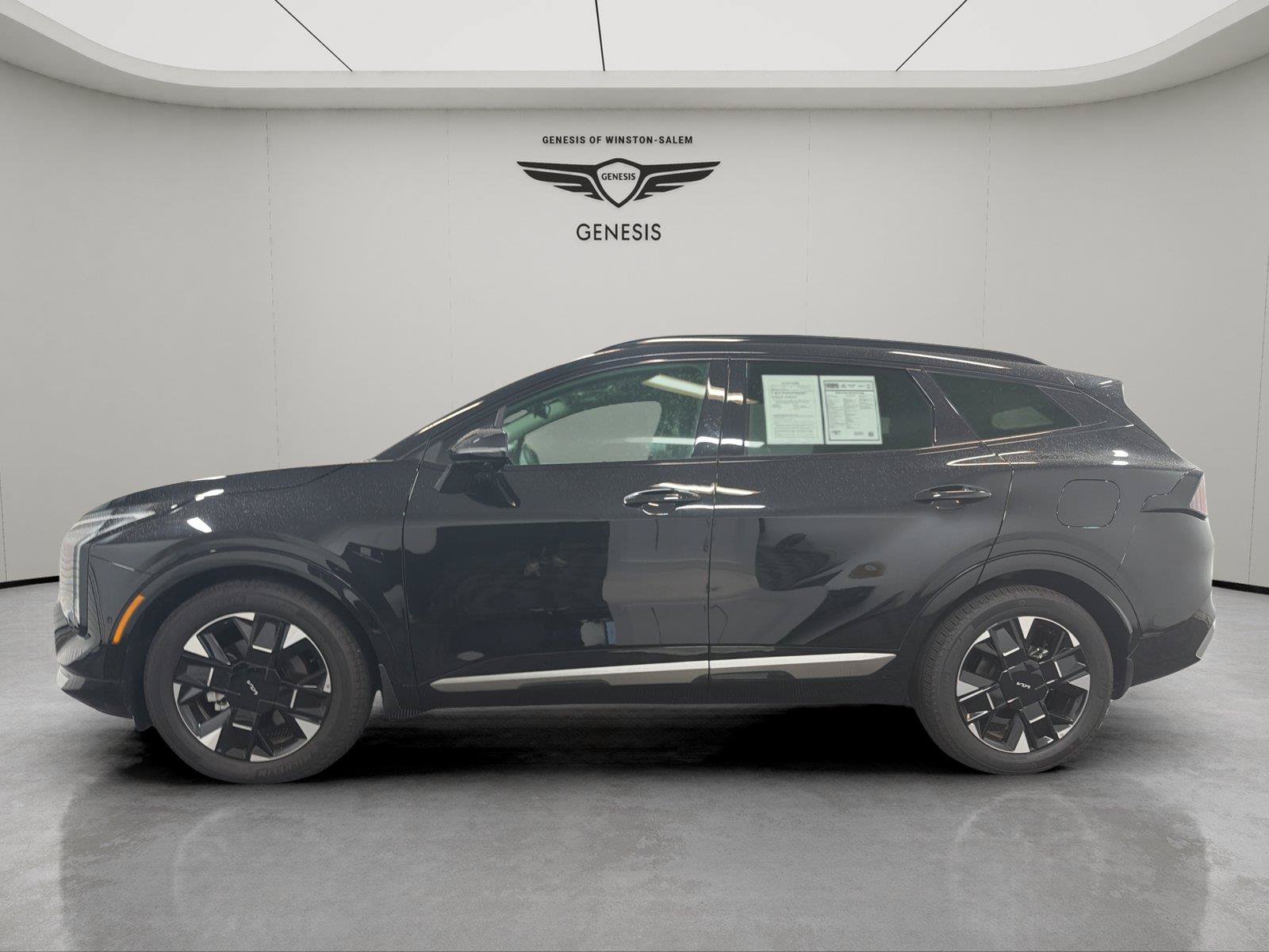 Used 2026 Kia Sportage SX FWD image 2