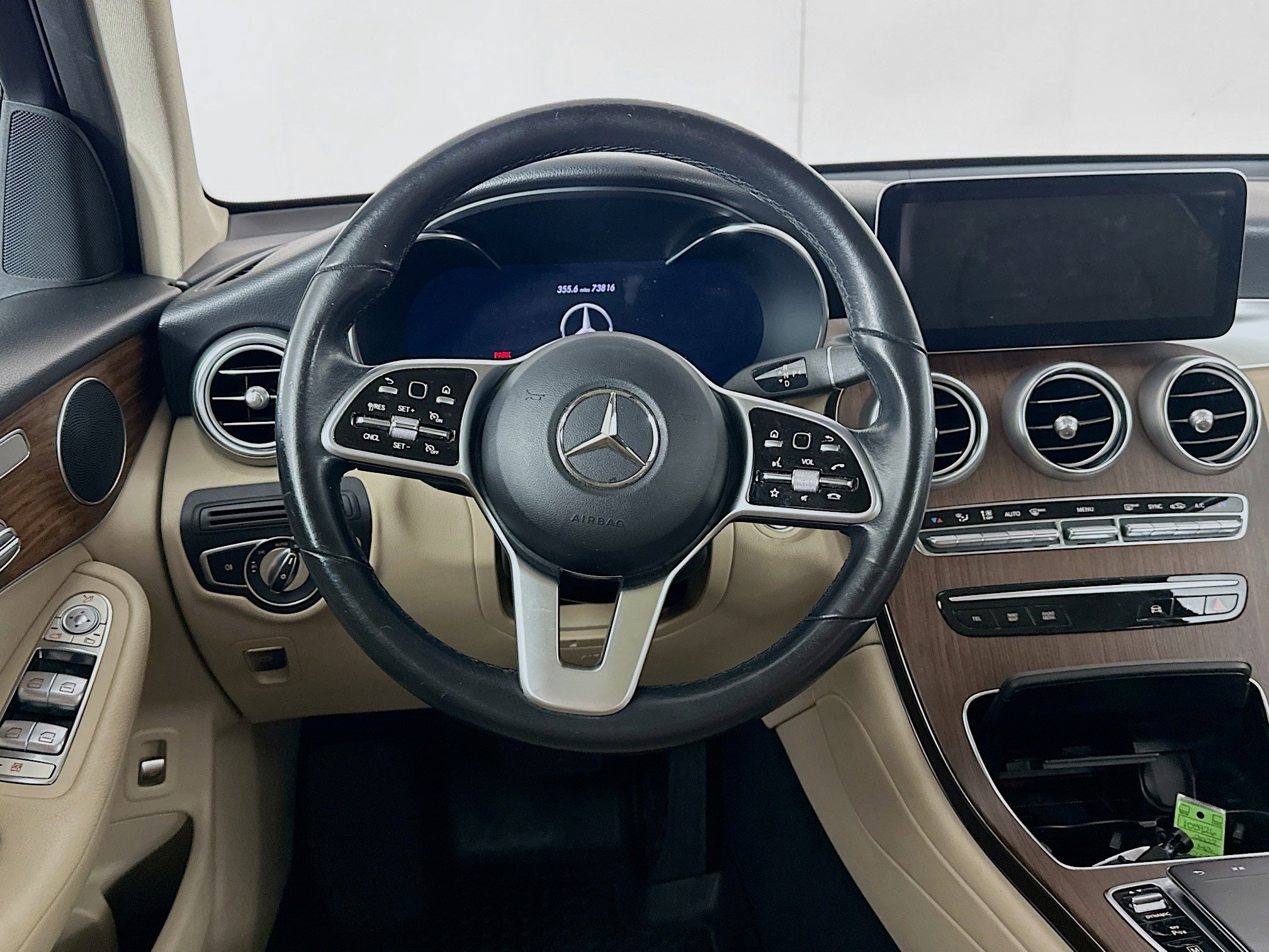Used 2022 Mercedes-Benz GLC 300 image 17