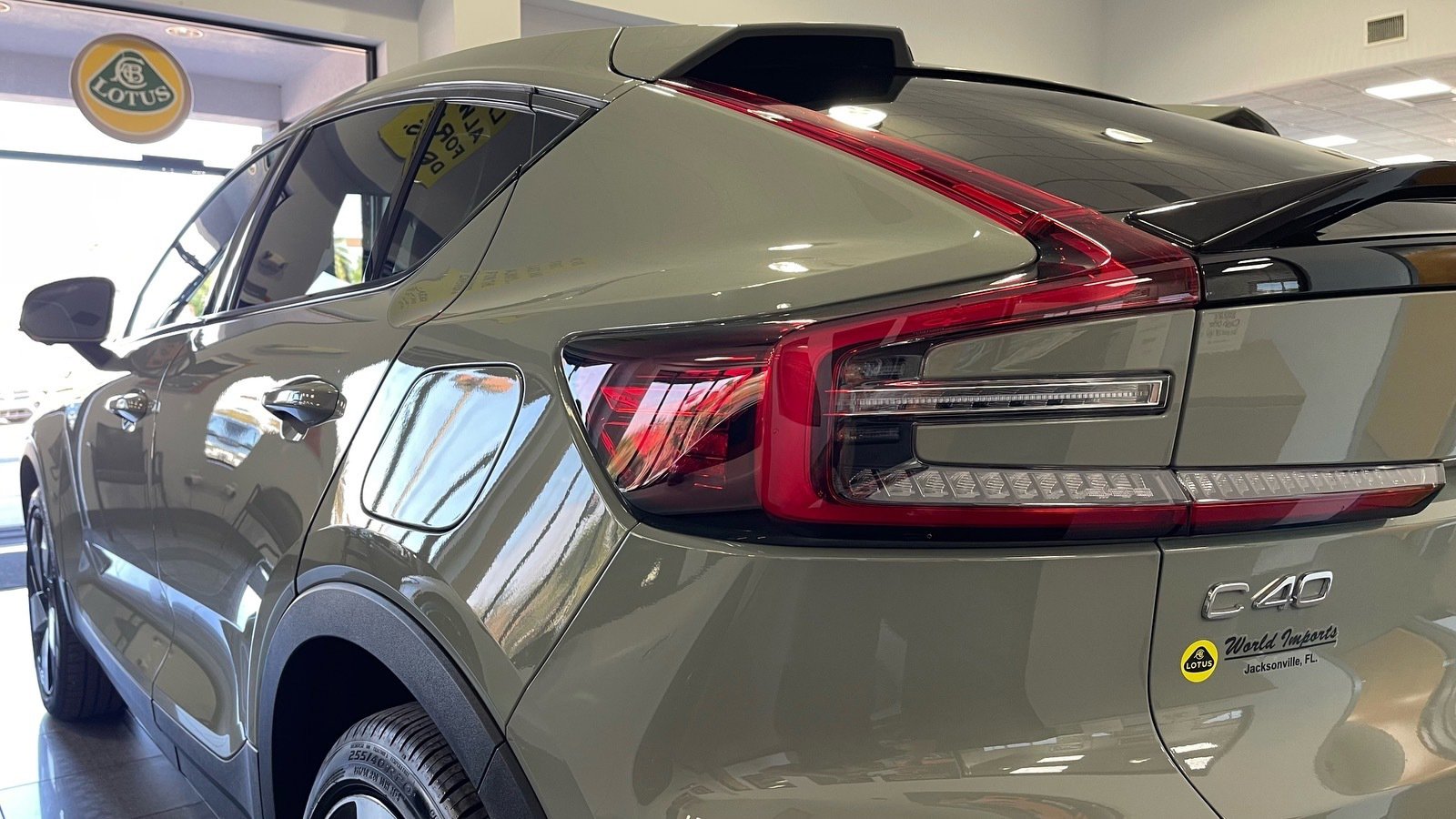 Used 2024 Volvo C40 P8 Recharge Ultimate w/ Protection Package Premier AWD/4WD image 16