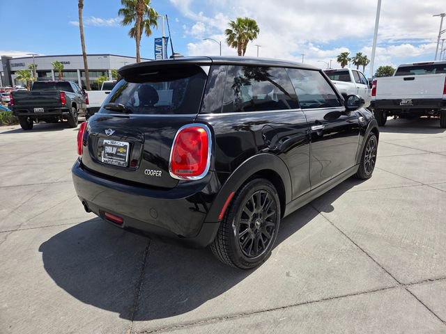 Used 2017 MINI Cooper 2-Door Hardtop FWD image 6