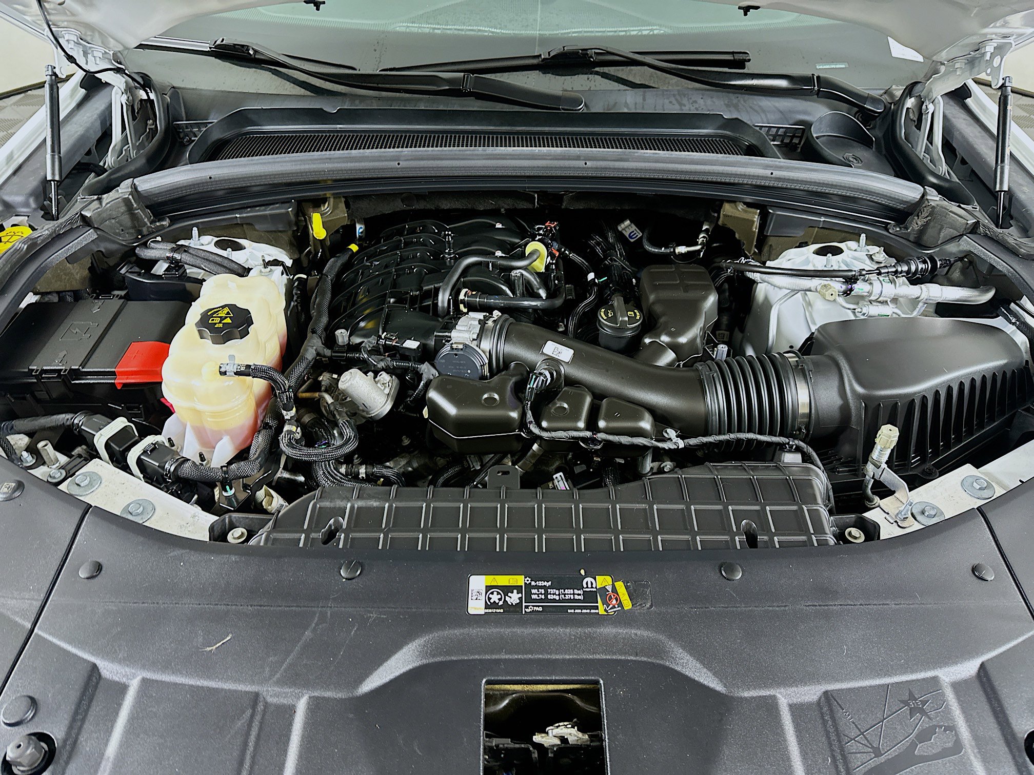 Used 2023 Jeep Grand Cherokee L Limited w/ Black Appearance Package image 35