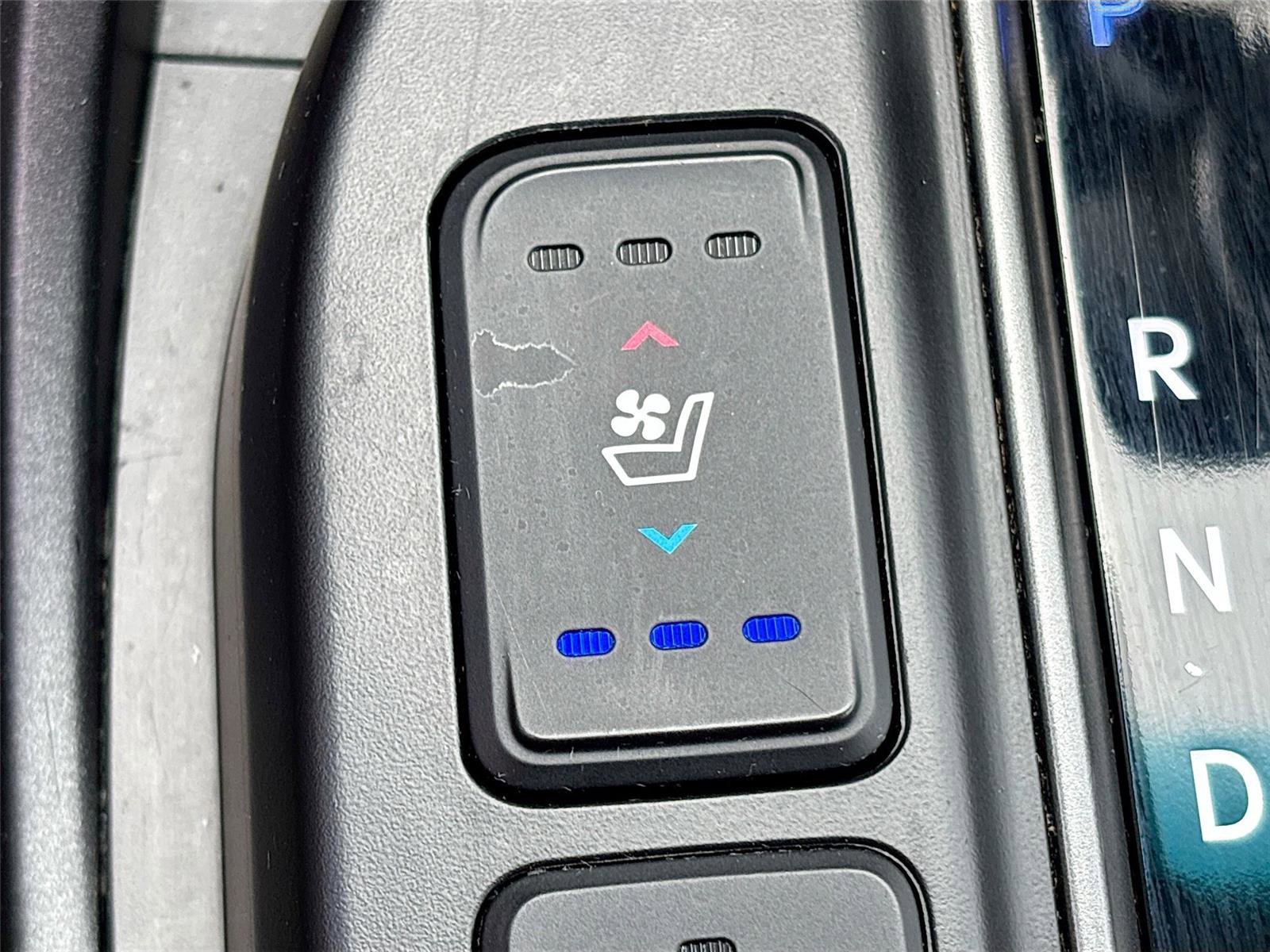 Used 2018 Hyundai Santa Fe Sport FWD image 21