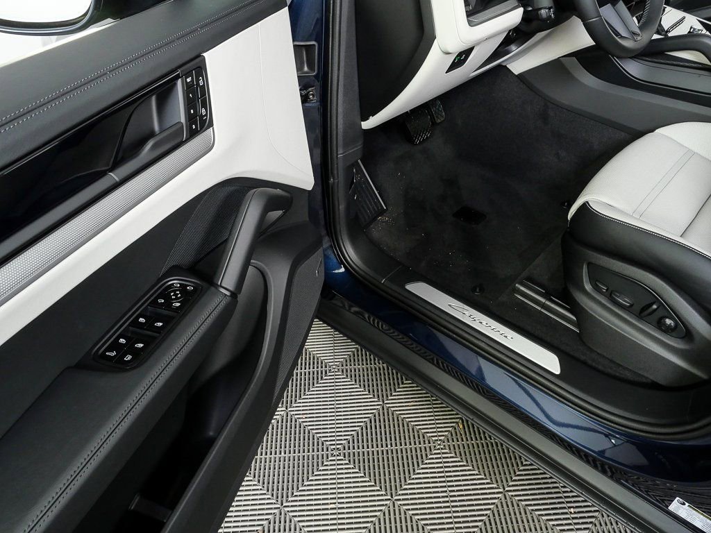 New 2026 Porsche Cayenne E-Hybrid image 8