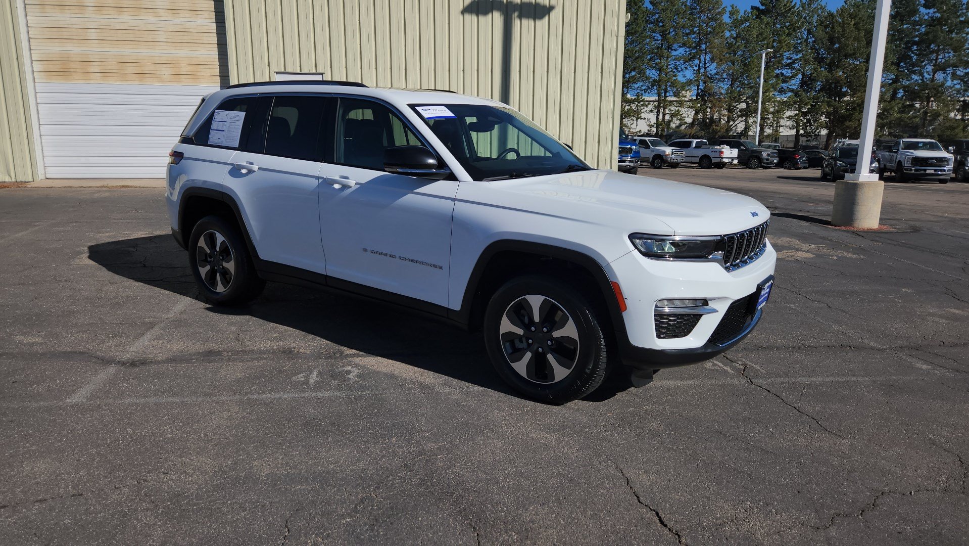 Used 2024 Jeep Grand Cherokee Limited 4xe AWD/4WD image 15