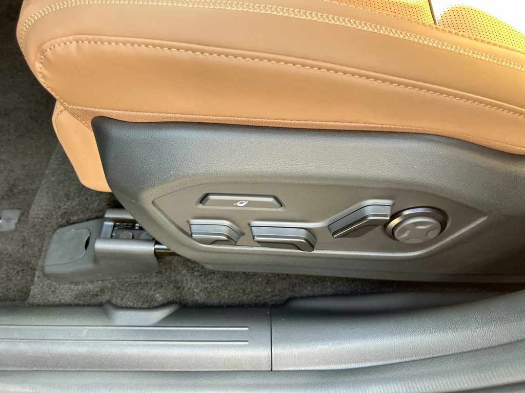 New 2026 Hyundai Santa Fe Calligraphy FWD image 13