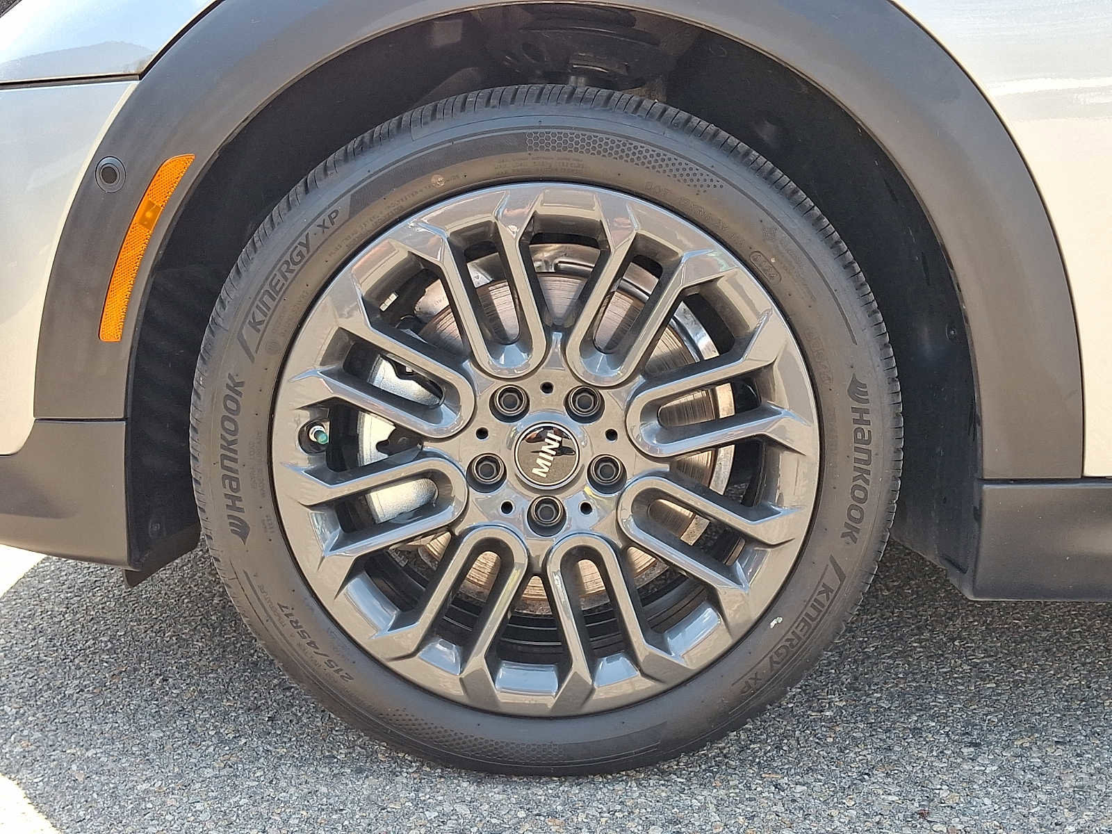 Used 2025 MINI Cooper 2-Door Hardtop FWD image 8