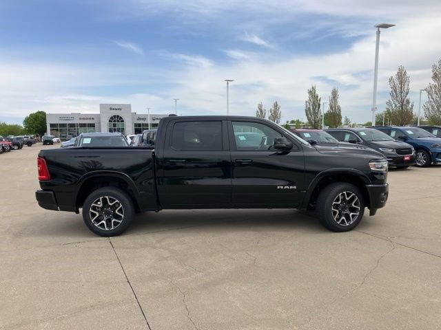 Used 2025 RAM 1500 Laramie w/ Sport Appearance Package AWD/4WD image 5