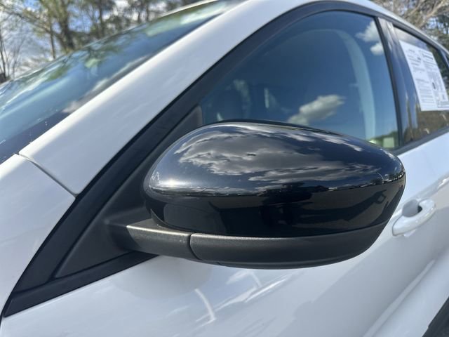 Used 2021 Ford Escape SE w/ SE Sport Appearance Package image 10