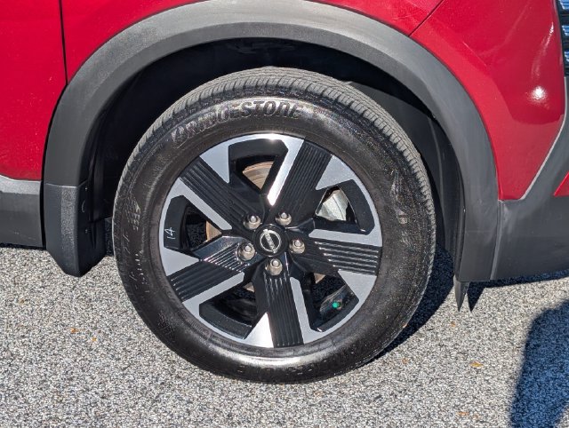 Used 2026 Nissan Kicks SV w/ SV Premium Package AWD/4WD image 9